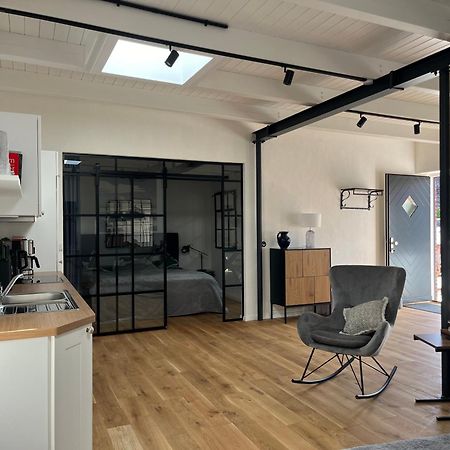 Loftwohnung 2 Simmerdeis An Der Gracht Friedrichstadt Kültér fotó