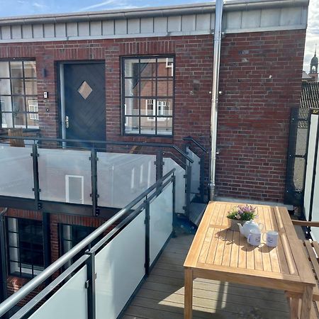 Loftwohnung 2 Simmerdeis An Der Gracht Friedrichstadt Kültér fotó